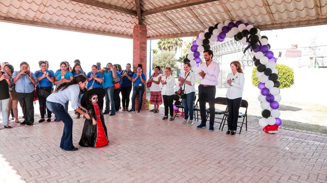 Realiza CEDIF Reynosa exhibición de catrinas