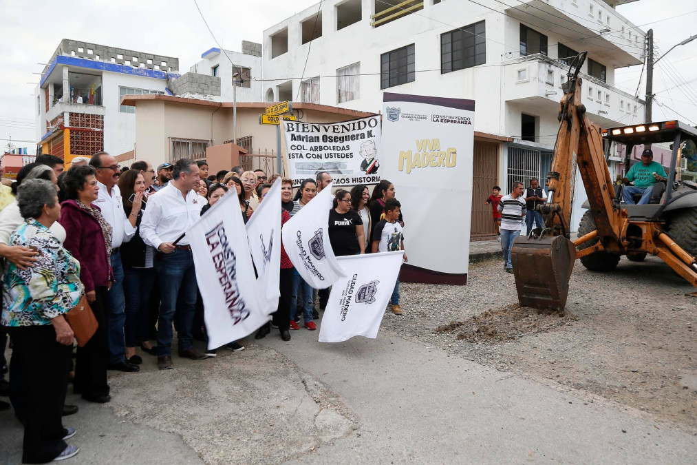 Alcalde da banderazo a obras en Fraccionamiento Arboledas
