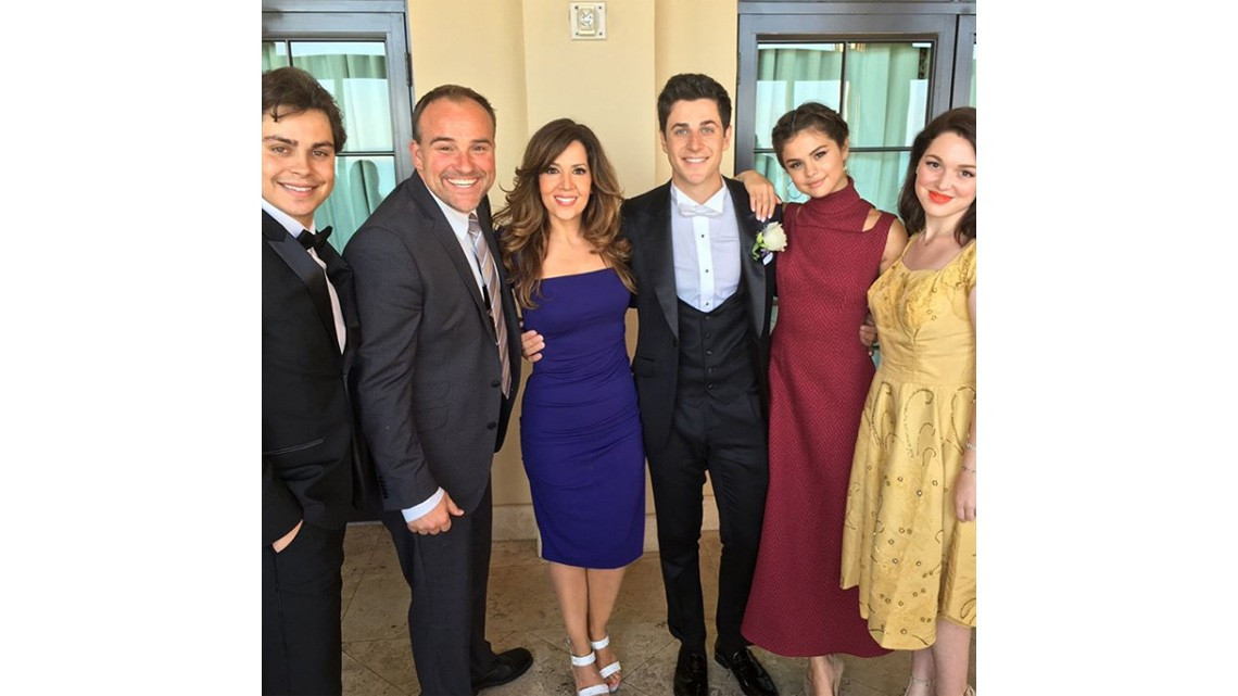 La familia Russo de los "Los Hechiceros de Waverly Place” se vuelve a reunir