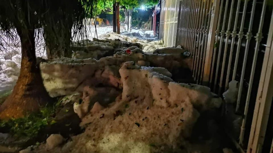 Granizada deja a Guadalajara “sepultada”
