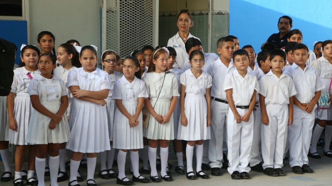 Maki Ortiz inaugura Ciclo Escolar 2017-2018