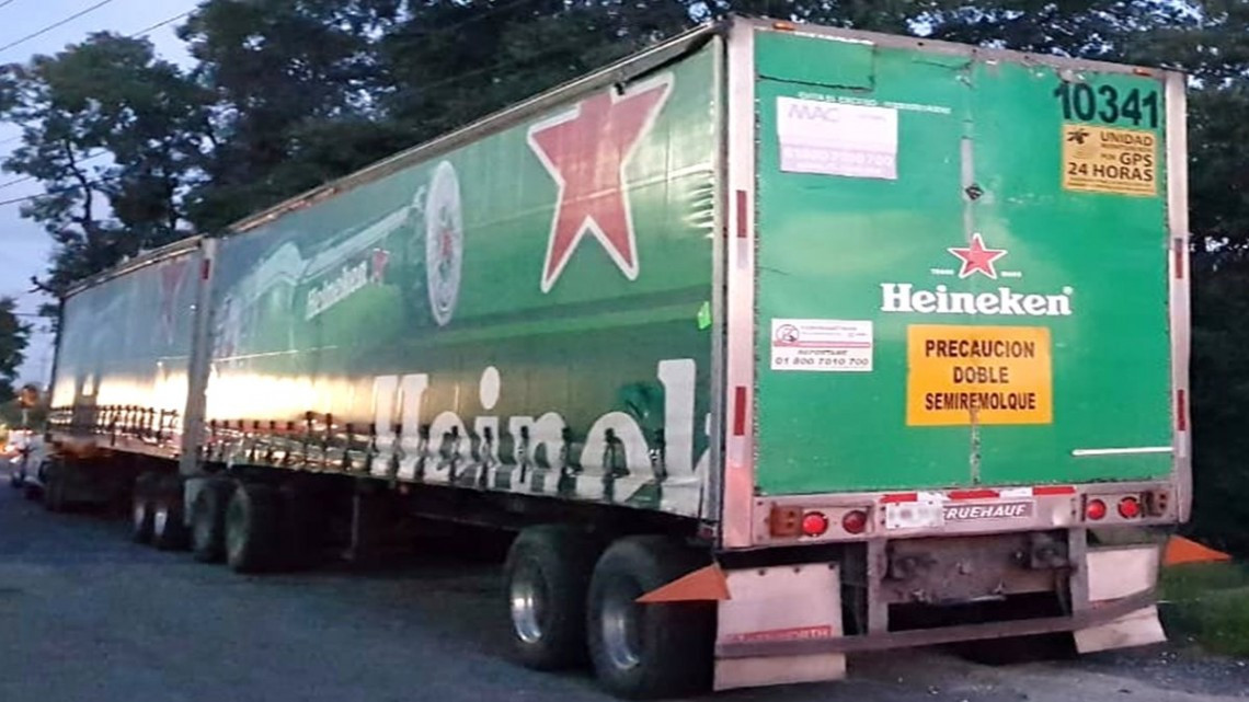 Fiscalía de Puebla desmantela banda de robo de vehículos con mercancías