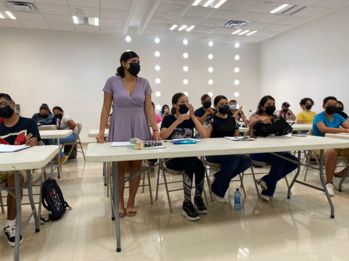 Gobierno Municipal apoya a jóvenes con clases de inglés 