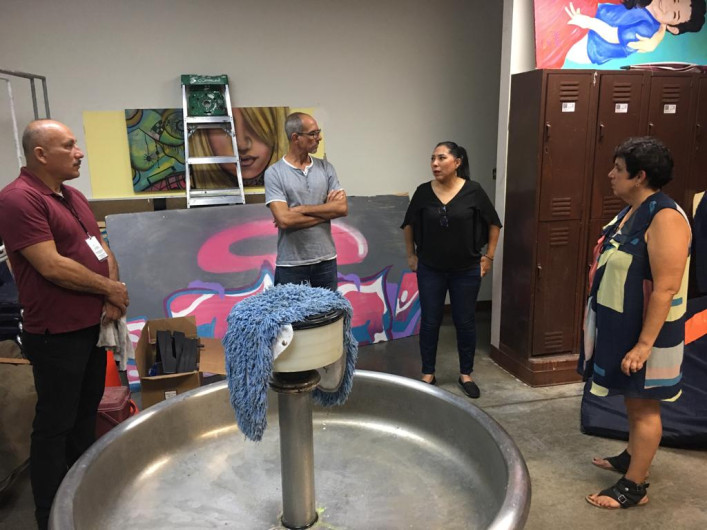 Cubanos exponen y ofrecen charla sobre grabado contemporáneo