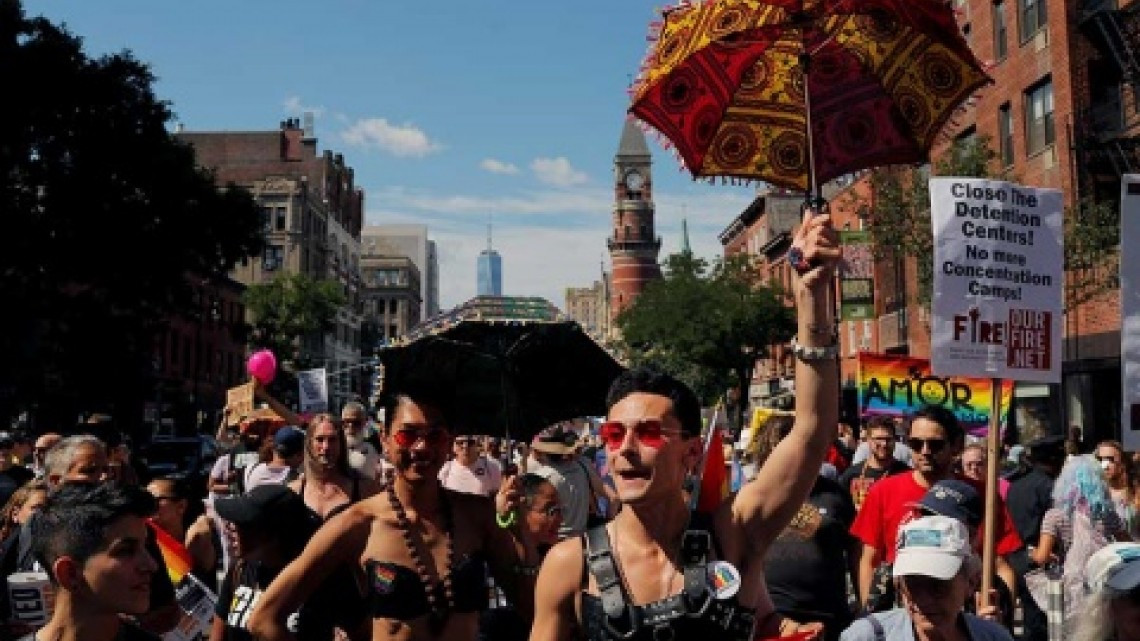 NY celebra marcha del orgullo LGBT+