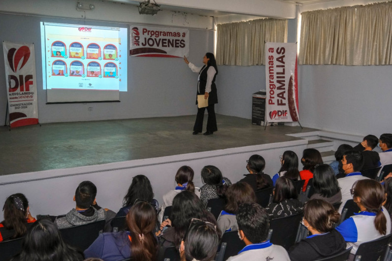 Lleva DIF Pláticas de salud emocional y prevención de embarazos no deseados a estudiantes 
