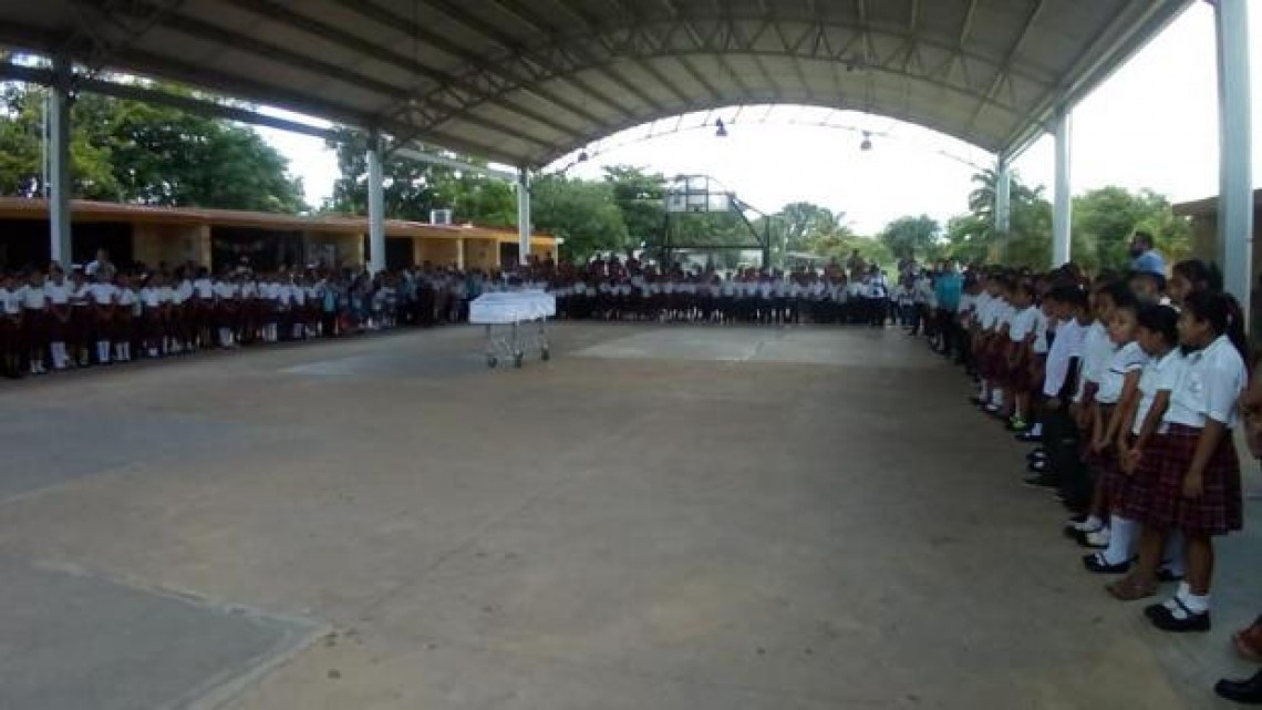 Profesor se despide de su alumno y amigo exigiendo justicia