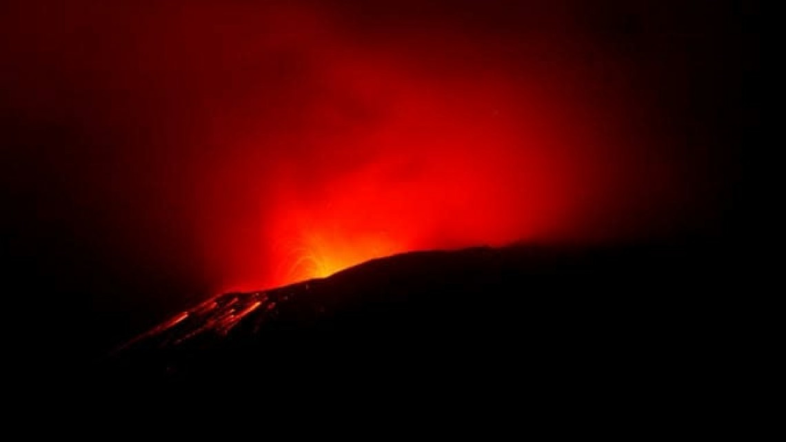 Volcán Popocatépetl registra fuerte explosión