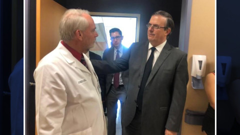 Corral y Ebrard se reúnen con familias de heridos de tiroteo de El Paso