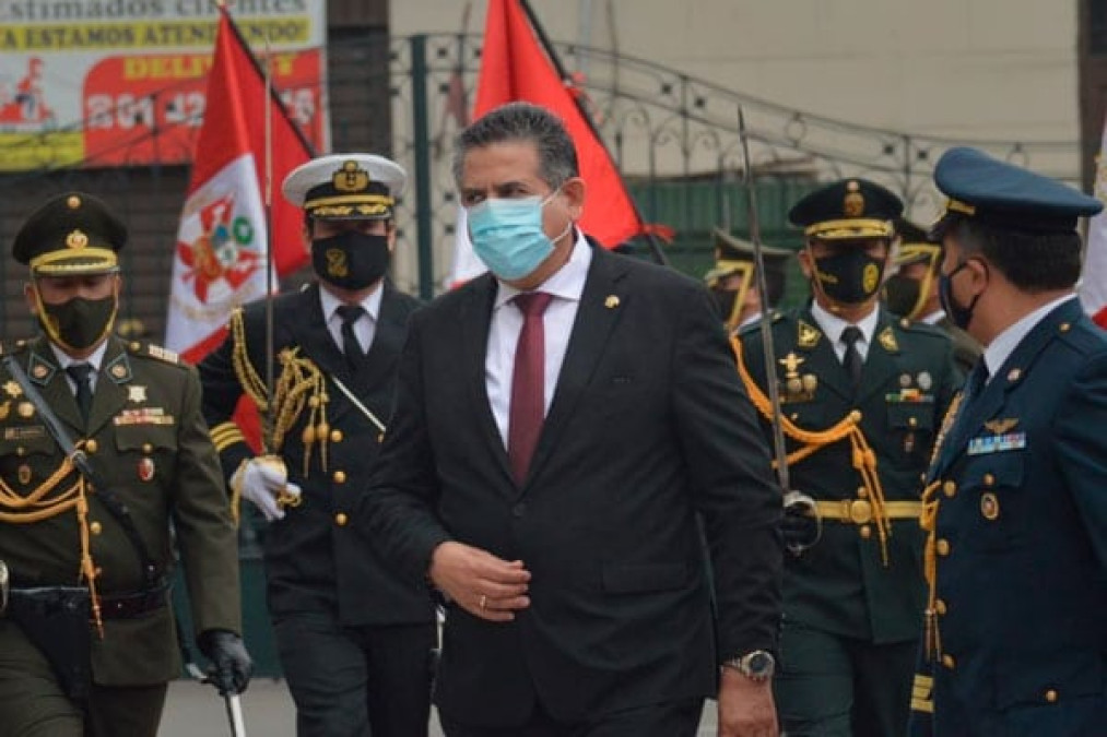 Manuel Merino asumirá como presidente de Perú