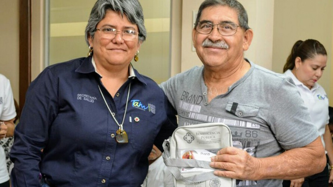 Entrega Salud 180 aparatos auditivos