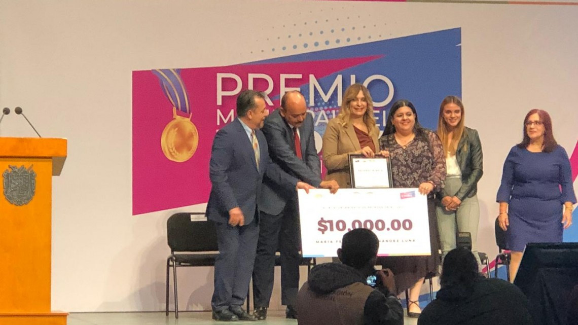 Otorgan Premio Municipal al Deporte