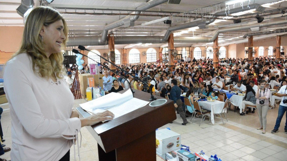 Gobierno de Reynosa festeja en grande a los Maestros