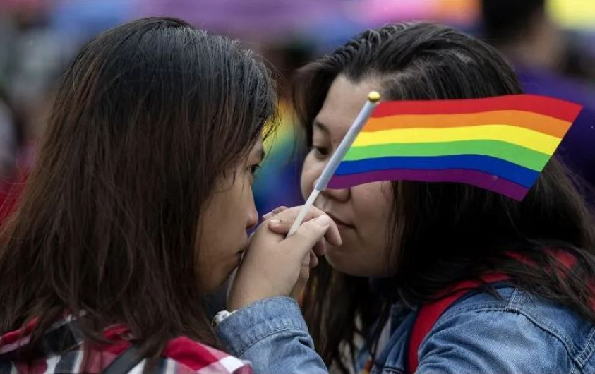 Papa emérito Benedicto XVI arremete contra matrimonio entre personas del mismo sexo 