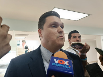 No perseguimos a nadie, no somos iguales: responde Humberto a Ismael