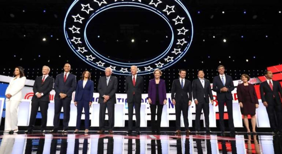 La economía colapsaría, si alguno de esos “payasos” se convirtiera en presidente: Trump