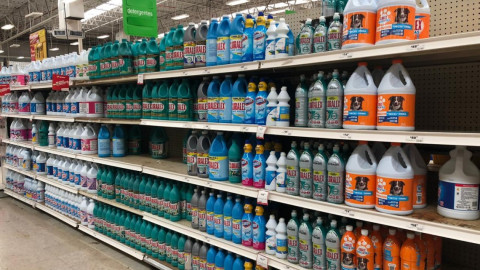 Comienza escasez de productos desinfectantes.
