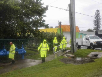 Muere hombre al intentar resguardar su casa en Florida
