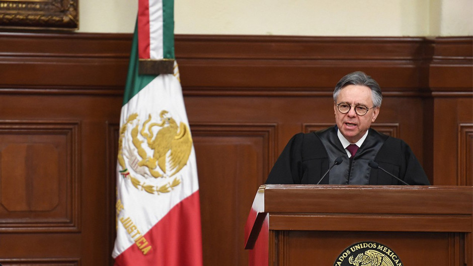 Confirman investigación a Medina Mora por lavado de dinero