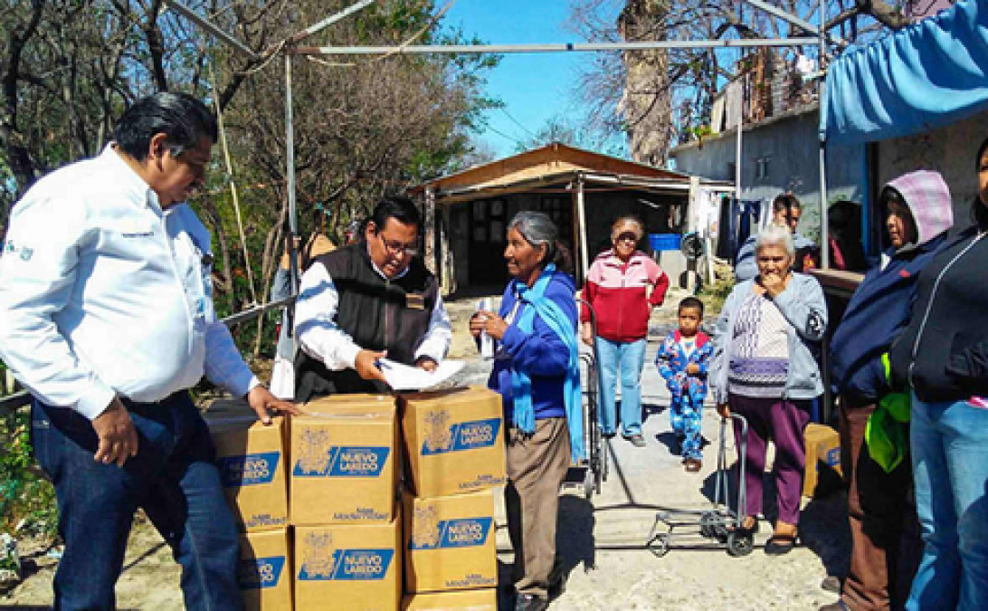 Entregan despensas para familias de bajos recursos
