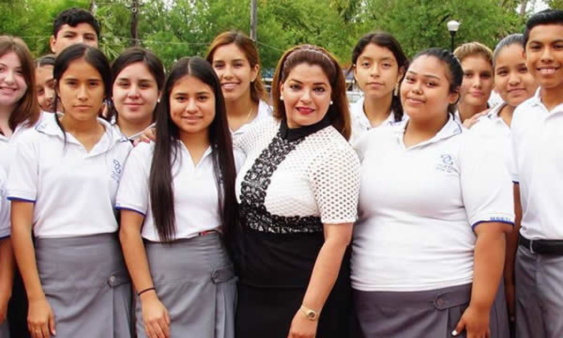 Celebran día del estudiante