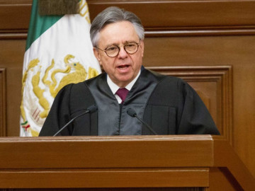 Medina Mora renuncia como ministro de la Corte