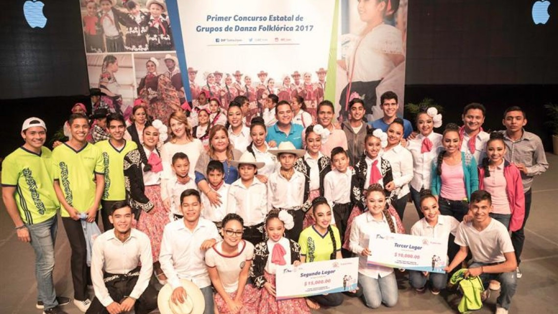 Premia DIF a ganadores de 1er Concurso de Grupos de Danza Folklórica