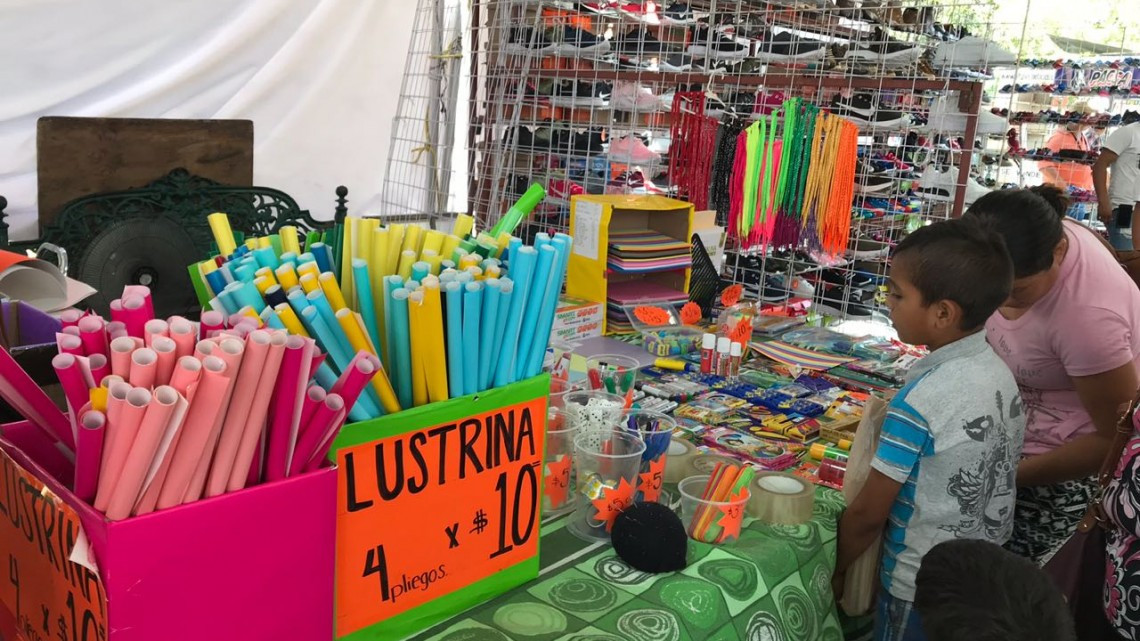 Realizan Feria de Regreso a clases en Victoria