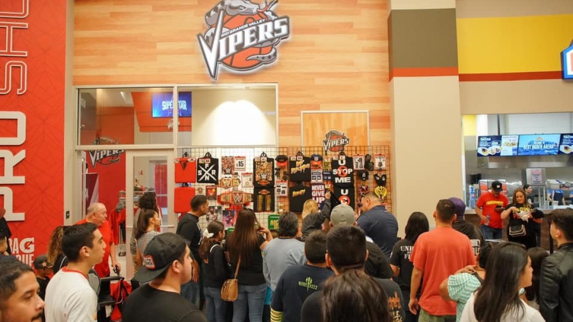 WWE LIVE llega con éxito al RGV