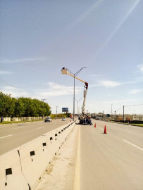 Reparan alumbrado públicos en colonias de Nvo. Laredo