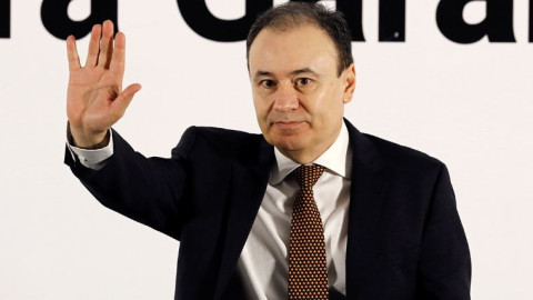 Durazo pide licencia como Senador por tiempo indefinido 