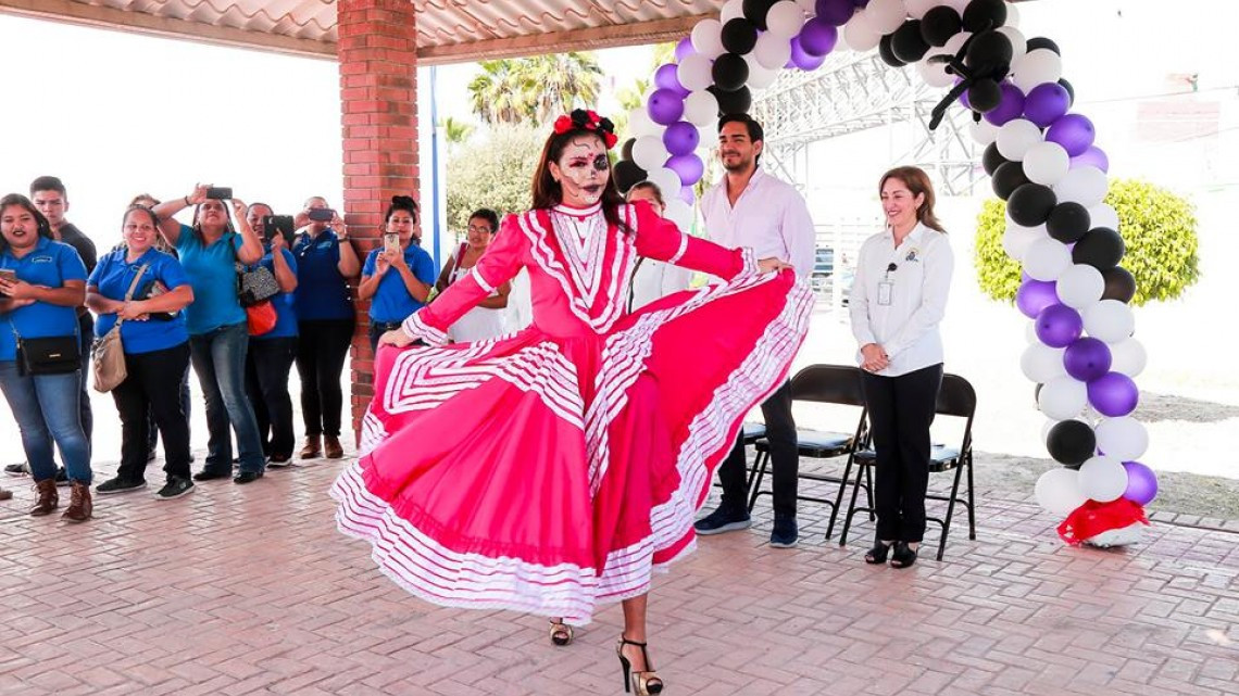 Realiza CEDIF Reynosa exhibición de catrinas