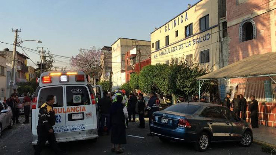 14 heridos tras explosión en clínica de la Venustiano Carranza