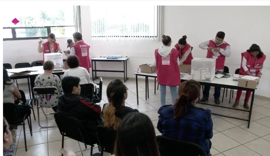 Conteo de votos de mexicanos en el extranjero para la elección de Puebla