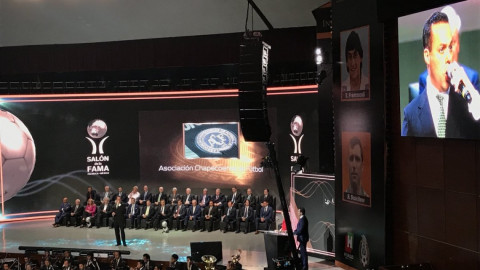 'El Triste' se escuchó en el Salón de la Fama