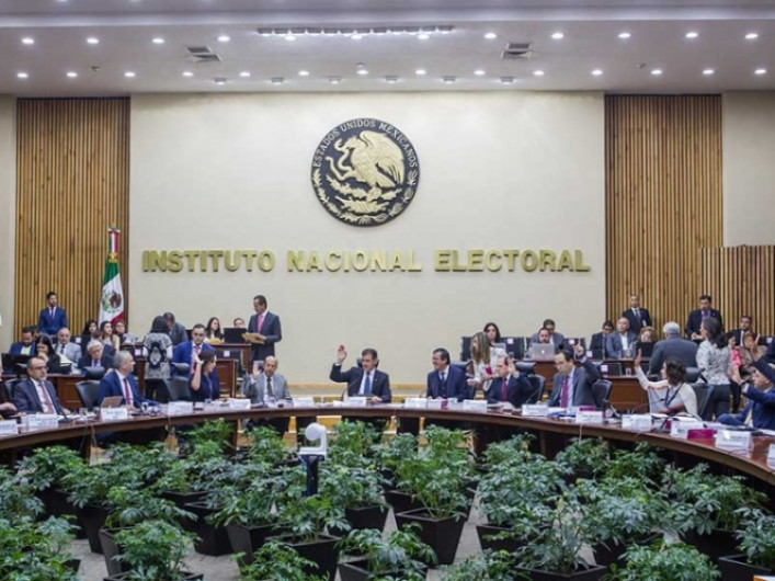 PRI es multado por filtración de lista nominal de BC