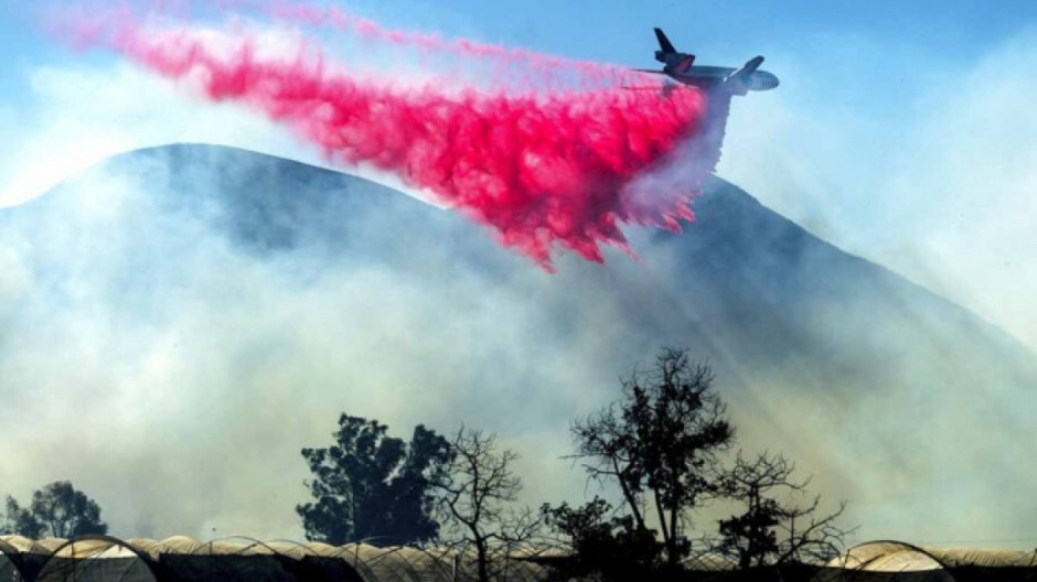 Continúan incendios en California