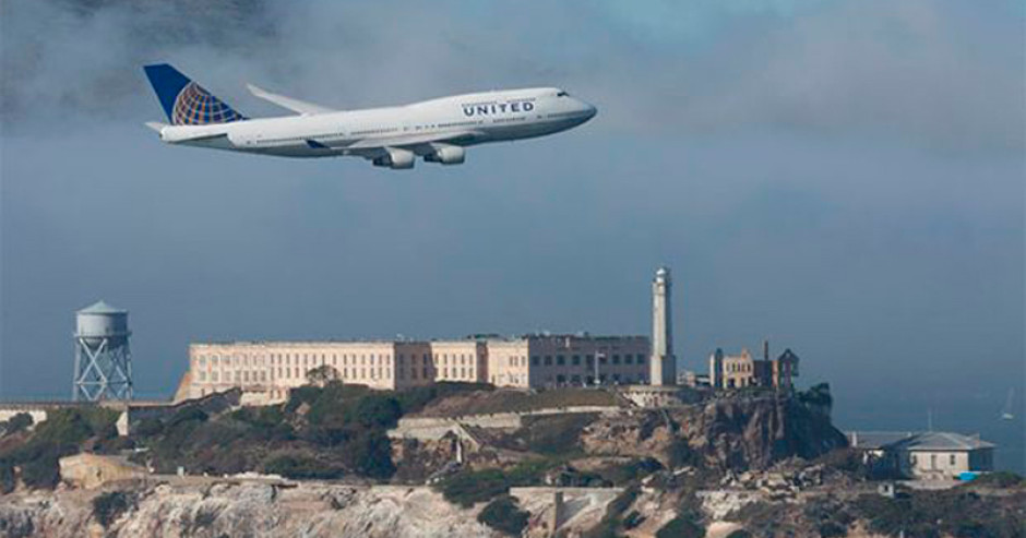 Avión vuela en el tiempo, despega en el 2017 y aterriza en el 2016