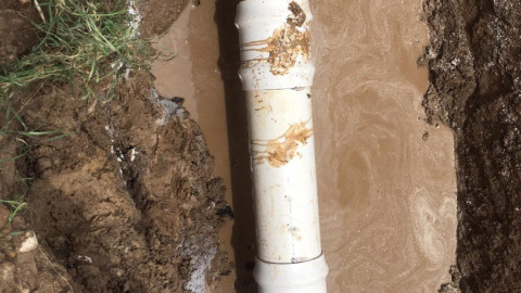 Culminan COMAPA reparación de tubería de 10 pulgadas