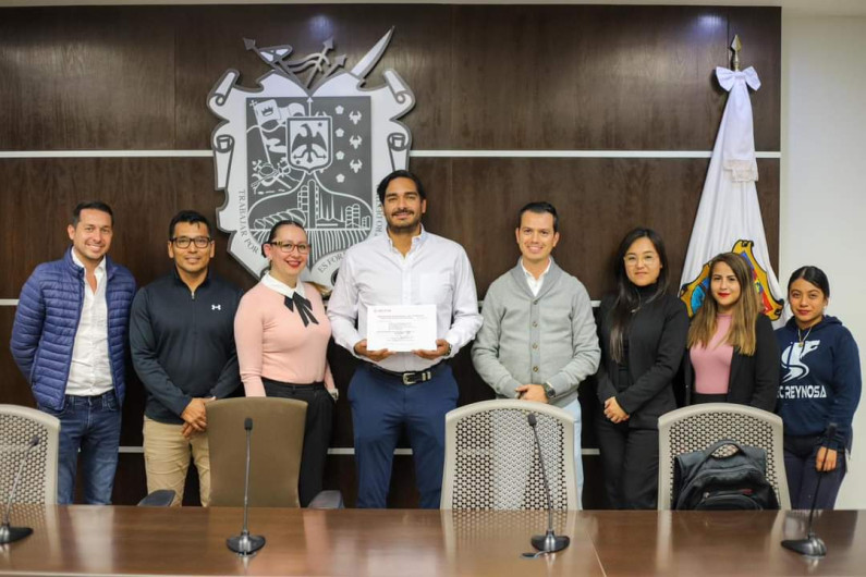 Participó Carlos Peña Ortiz en reconocimiento a mejores empresas