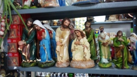 Hierberías de Nuevo Laredo preparan rituales para Navidad y Año Nuevo