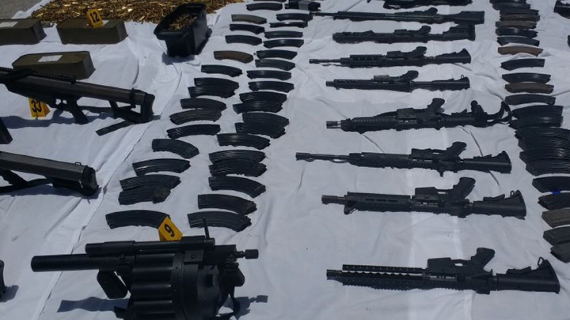 Militares de la 8/a Zona Militar aseguran un gran arsenal 