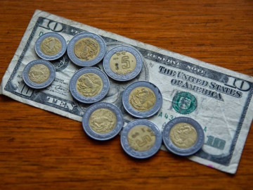 Dólar en $19.24 en el AICM