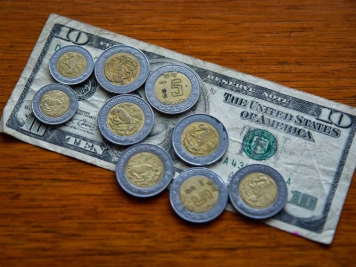 Dólar en $19.24 en el AICM