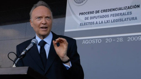 Alejandro Gertz Manero asume despacho de PGR 