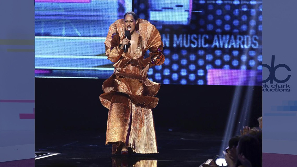 Así lucen los famosos en los American Music Awards