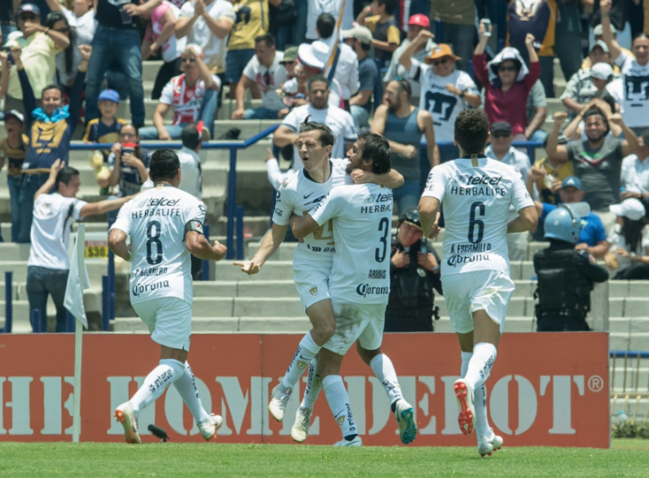 Pumas vence 5-3 a Necaxa