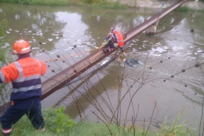 Encuentran cuerpo de hombre que cayó en espuma tóxica en Puebla
