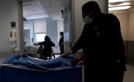 Policias de Texas abaten a hombre armado en un hospital 