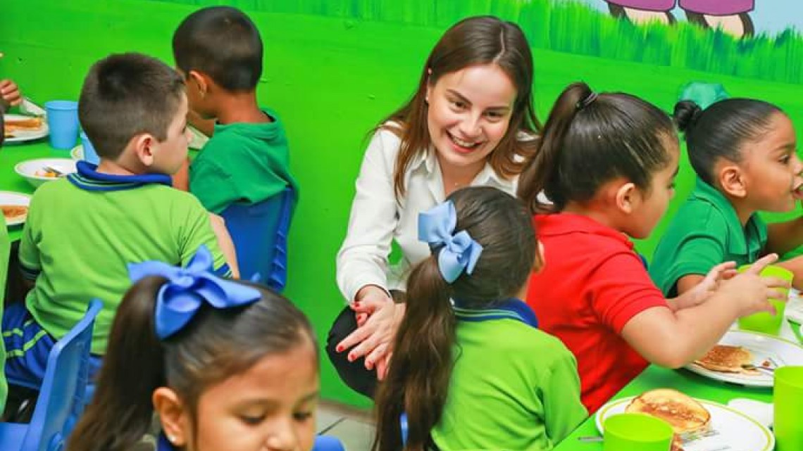 “Desayuna Bien” beneficia a alumnos de escuelas de nivel básico